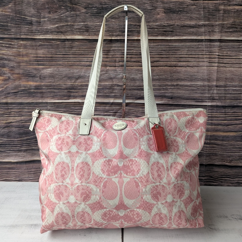 🌹 Coach Signature Pink and Cream Tote
